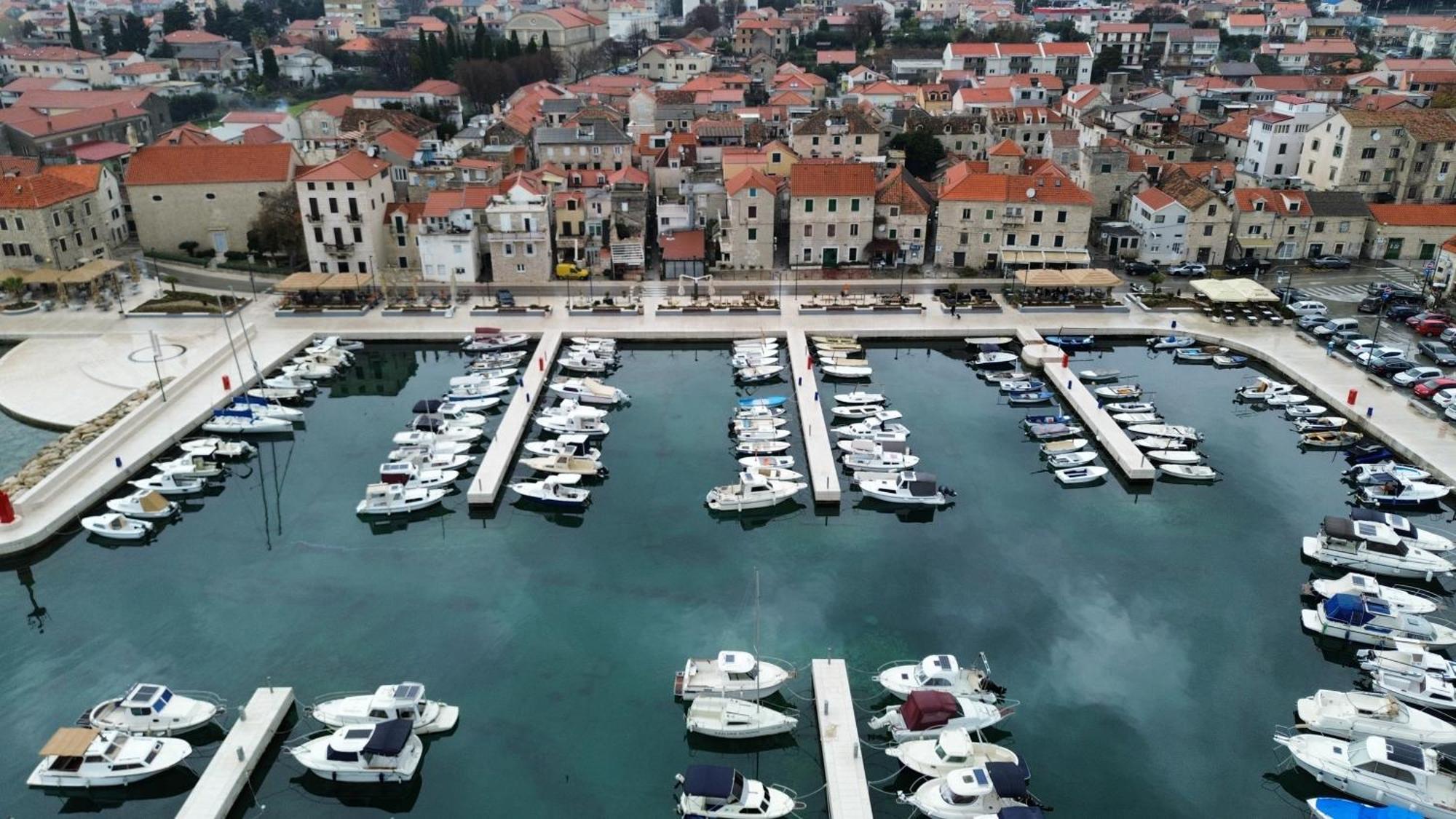 Apartman Lucijan Kaštela Εξωτερικό φωτογραφία