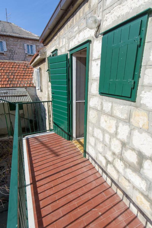 Apartman Lucijan Kaštela Εξωτερικό φωτογραφία