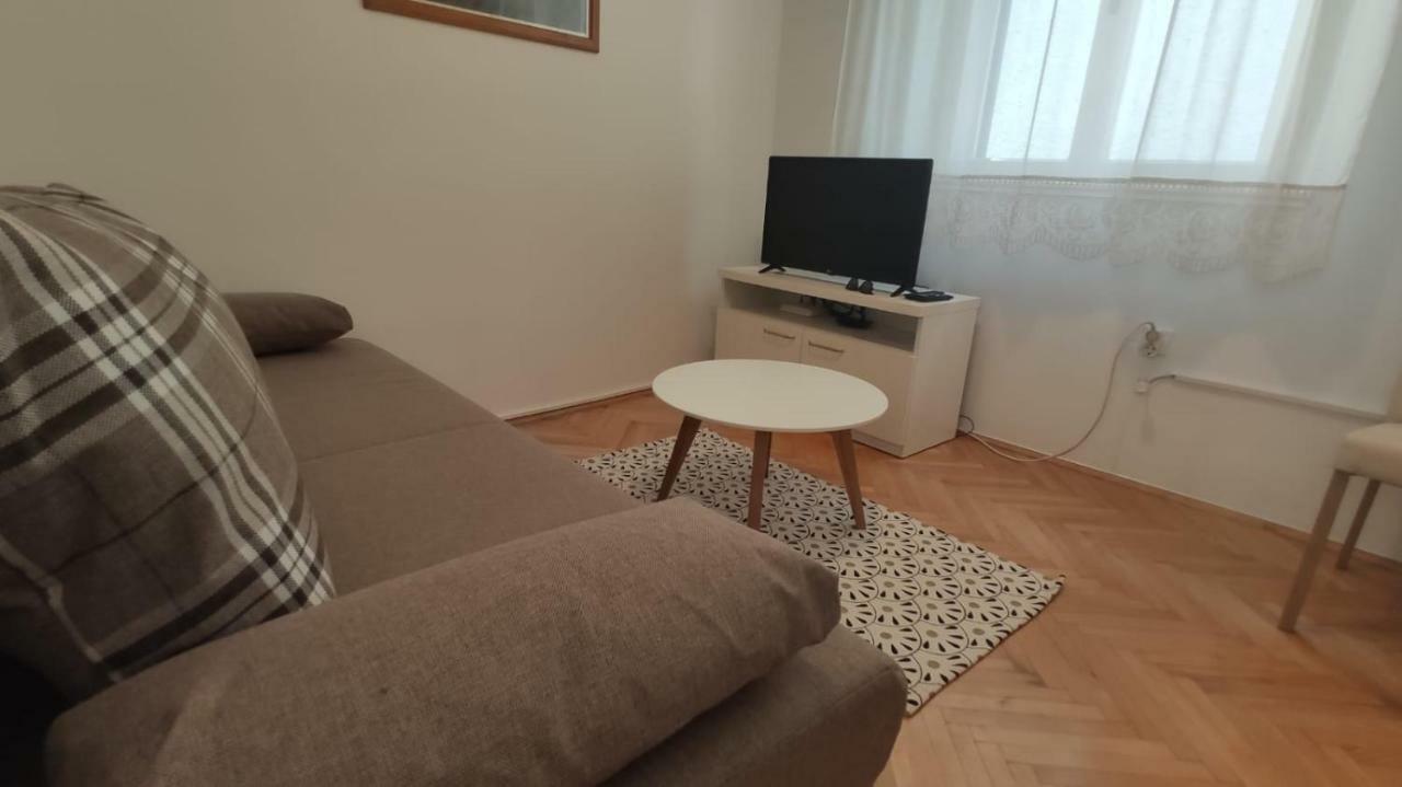 Apartman Lucijan Kaštela Εξωτερικό φωτογραφία