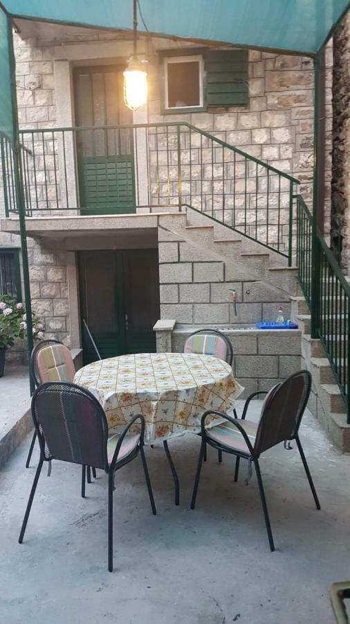 Apartman Lucijan Kaštela Εξωτερικό φωτογραφία