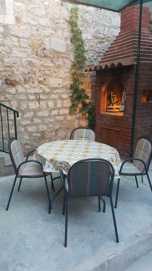 Apartman Lucijan Kaštela Εξωτερικό φωτογραφία